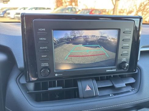 Used 2020 Toyota RAV4 XLE image 11