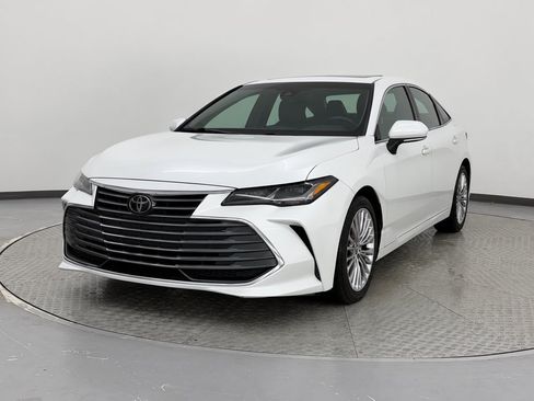 Used 2021 Toyota Avalon Limited FWD image 1