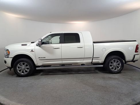 Used 2023 RAM 2500 Limited w/ Towing Technology Group image 4