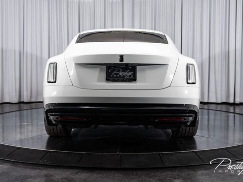 Used 2024 Rolls-Royce Spectre w/ Spectre Launch Package image 15