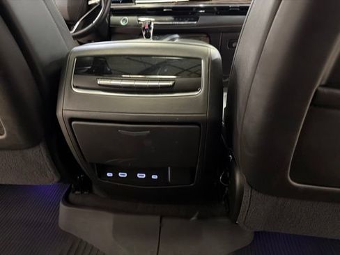 Used 2021 Cadillac Escalade Sport Platinum w/ Heavy-Duty Trailer Package AWD/4WD image 29