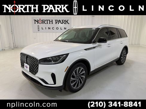 New 2026 Lincoln Aviator 2WD image 1