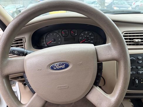 Used 2007 Ford Taurus SE image 11