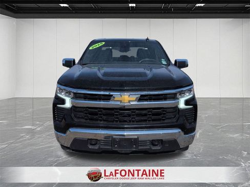 Used 2025 Chevrolet Silverado 1500 LT image 8