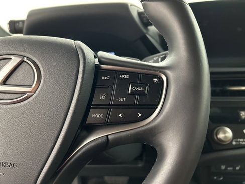 Used 2022 Lexus ES 350 w/ Premium Package image 10