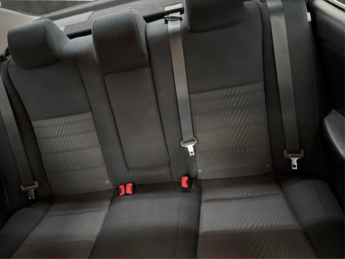 Used 2017 Toyota Camry LE image 28