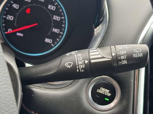 Used 2023 Chevrolet Traverse RS AWD/4WD image 21