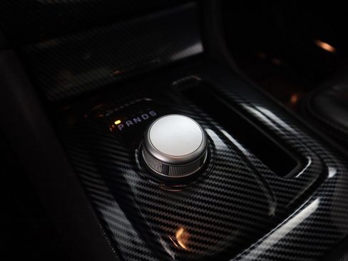 Used 2018 Chrysler 300 S image 49