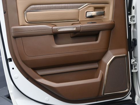 Used 2022 RAM 3500 Limited image 12