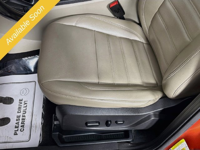 Used 2019 Ford Escape SEL AWD/4WD image 18