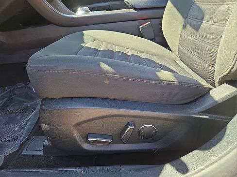 Used 2018 Ford Fusion SE image 22
