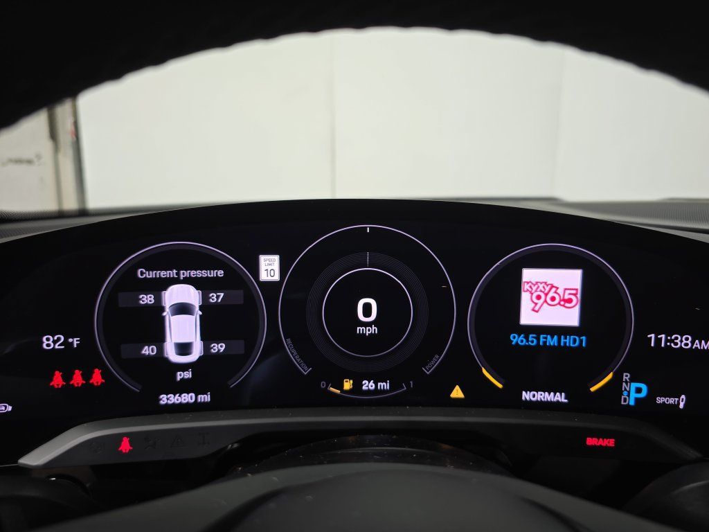 Used 2024 Porsche Taycan RWD image 15