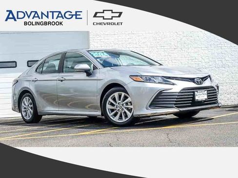 Used 2024 Toyota Camry LE w/ Convenience Package FWD image 1