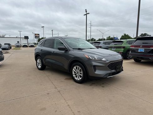 Used 2022 Ford Escape SE AWD/4WD image 3