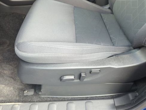 Used 2025 Nissan Frontier SV w/ SV Convenience Package image 31