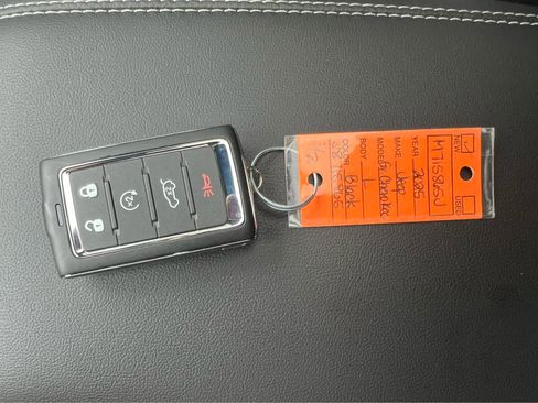 New 2025 Jeep Grand Cherokee L Altitude image 27