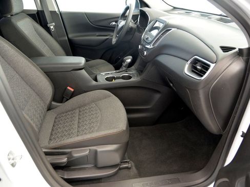 Certified 2024 Chevrolet Equinox LT image 29