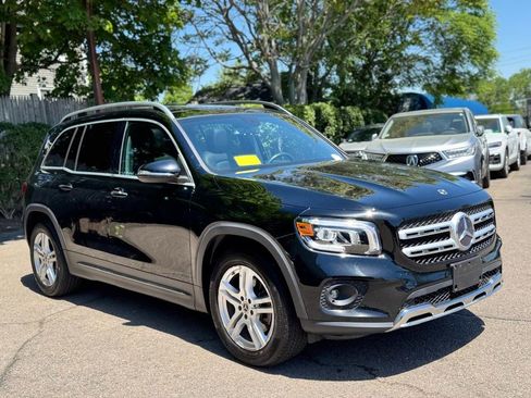 Used 2021 Mercedes-Benz GLB 250 4MATIC image 8