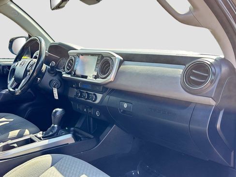 Used 2021 Toyota Tacoma SR5 RWD image 26