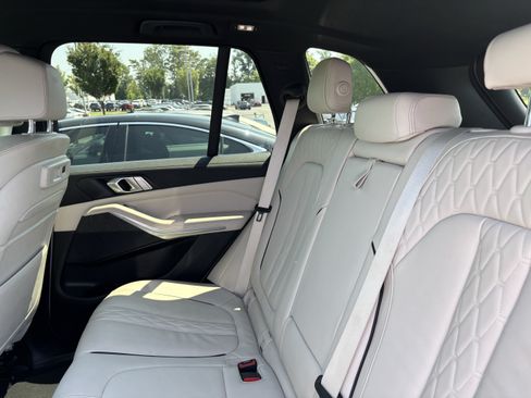 Used 2020 BMW X5 xDrive40i w/ Premium Package AWD/4WD image 33