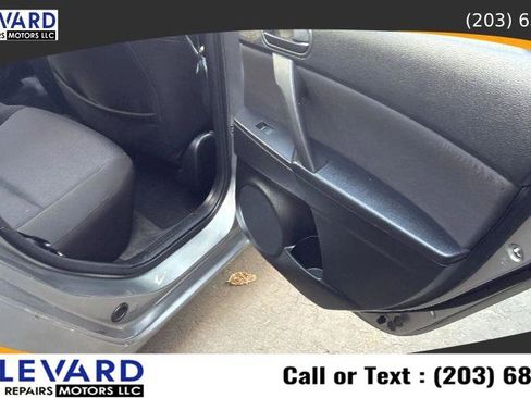 Used 2010 MAZDA MAZDA3 i Sport FWD image 26