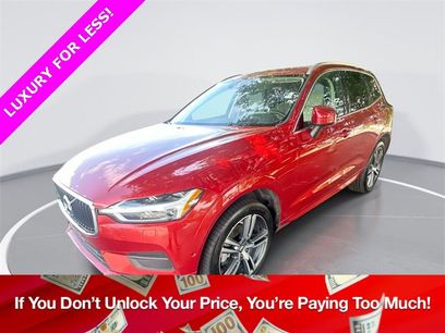Used 2019 Volvo XC60 T6 Momentum w/ Advanced Package