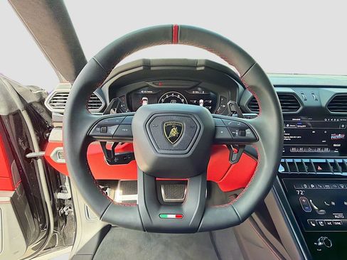 Used 2024 Lamborghini Urus S image 41