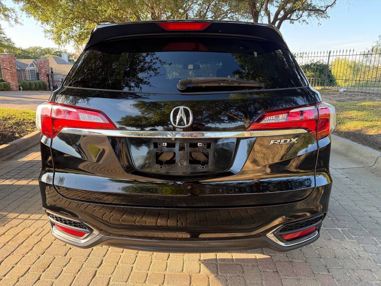 Used 2017 Acura RDX w/ Technology Package FWD image 5