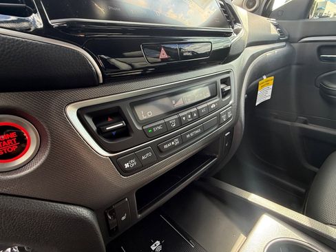 New 2026 Honda Ridgeline RTL image 14