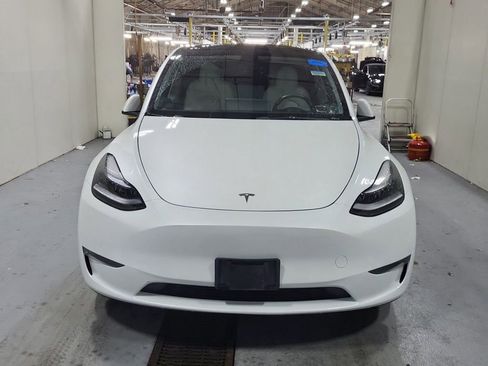 Used 2023 Tesla Model Y Long Range image 3