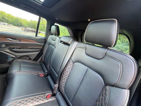 Used 2023 Jeep Grand Cherokee Summit AWD/4WD image 20