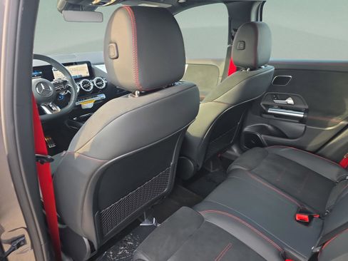 Used 2026 Mercedes-Benz GLA 35 AMG 4MATIC image 9