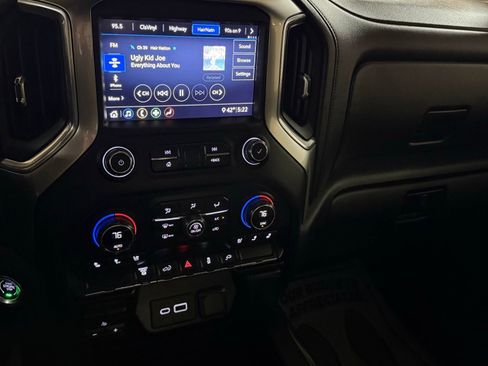 Used 2020 Chevrolet Silverado 2500 LTZ w/ LTZ Convenience Package image 41