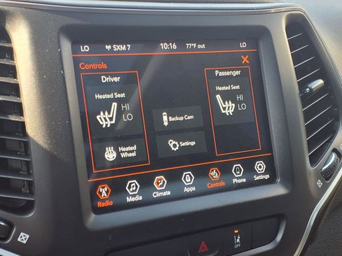 Used 2022 Jeep Cherokee Latitude Lux w/ Sun & Sound Group AWD/4WD image 5