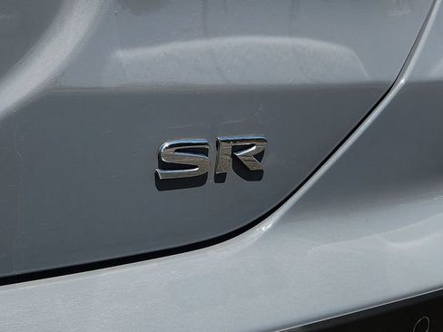 Used 2021 Nissan Kicks SR w/ SR Premium Package FWD image 9