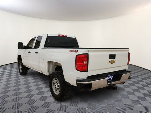 Used 2019 Chevrolet Silverado 2500 W/T AWD/4WD image 3