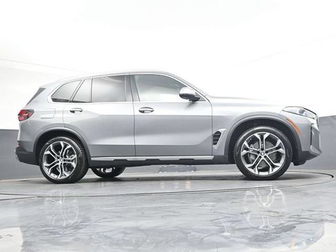 Used 2026 BMW X5 sDrive40i w/ Climate Comfort Package RWD image 32