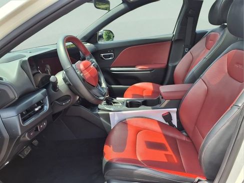Used 2025 Kia K4 GT-Line w/ GT-Line Premium Package FWD image 18