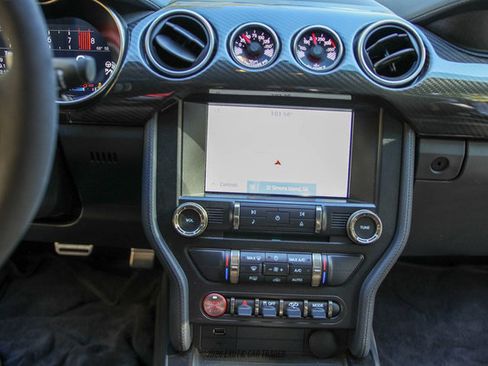 Used 2020 Ford Mustang Shelby GT500 w/ Technology Package image 40