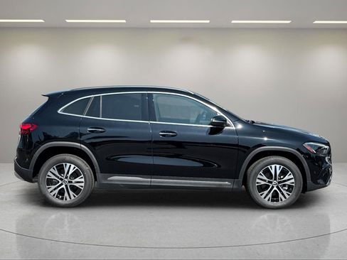 New 2025 Mercedes-Benz GLA 250 image 3