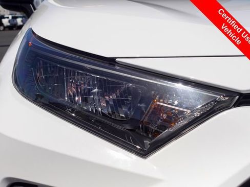 Certified 2021 Toyota RAV4 LE AWD/4WD image 6