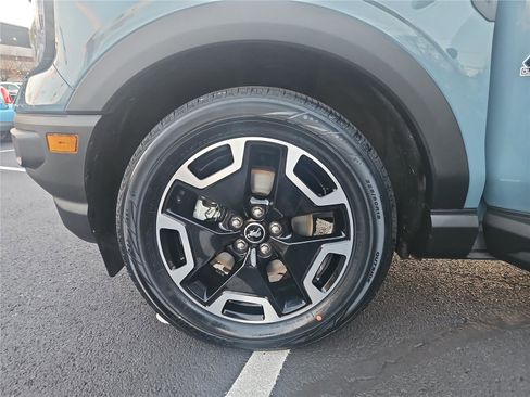 Used 2023 Ford Bronco Sport Outer Banks w/ Tech Package image 10