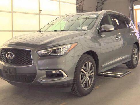 Used 2020 INFINITI QX60 Luxe w/ Essential Package FWD image 4