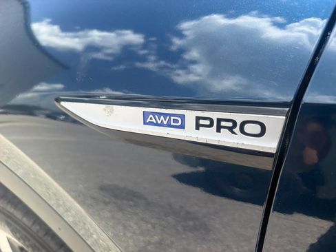Used 2023 Volkswagen ID.4 Pro AWD/4WD image 19