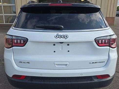 Used 2025 Jeep Compass Limited AWD/4WD image 5