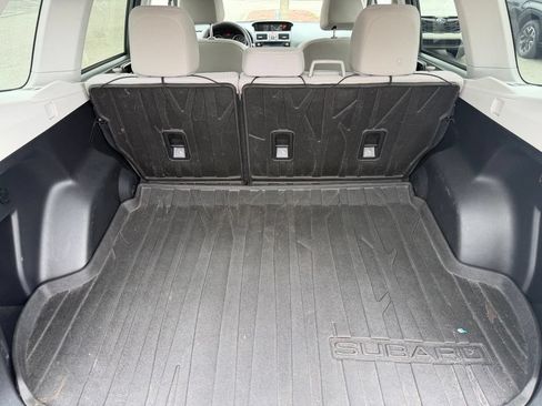 Used 2018 Subaru Forester 2.5i Premium w/ All-Weather Package AWD/4WD image 7