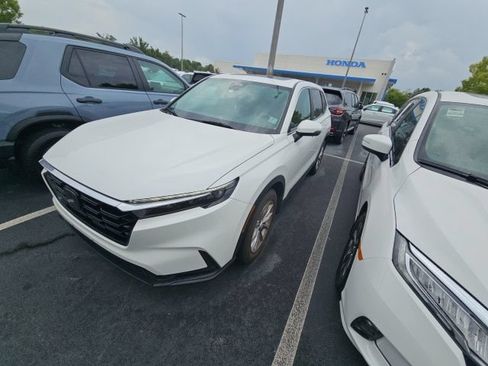 Used 2023 Honda CR-V EX-L image 4