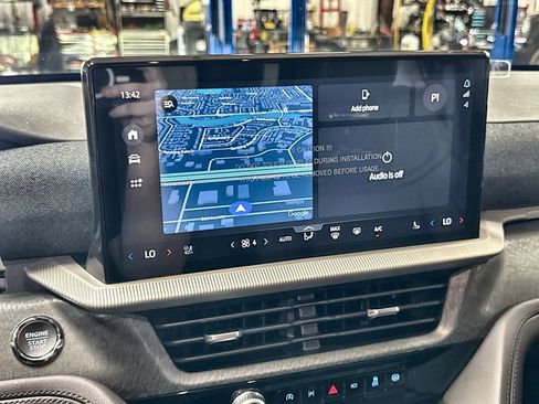 New 2026 Ford Explorer Platinum w/ LUX Leather Package AWD/4WD image 19