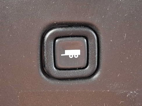 Used 2024 Chevrolet Express 2500 w/ Driver Convenience Package RWD image 19