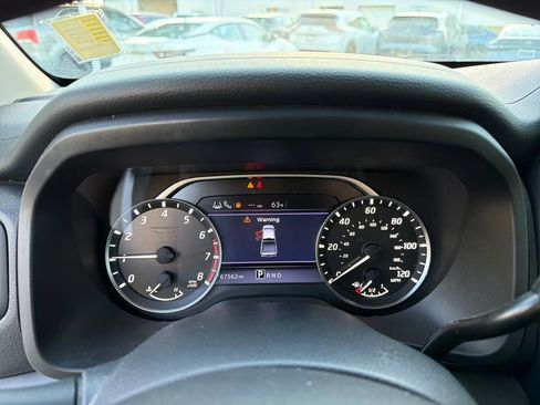 Used 2022 Nissan Titan S image 20